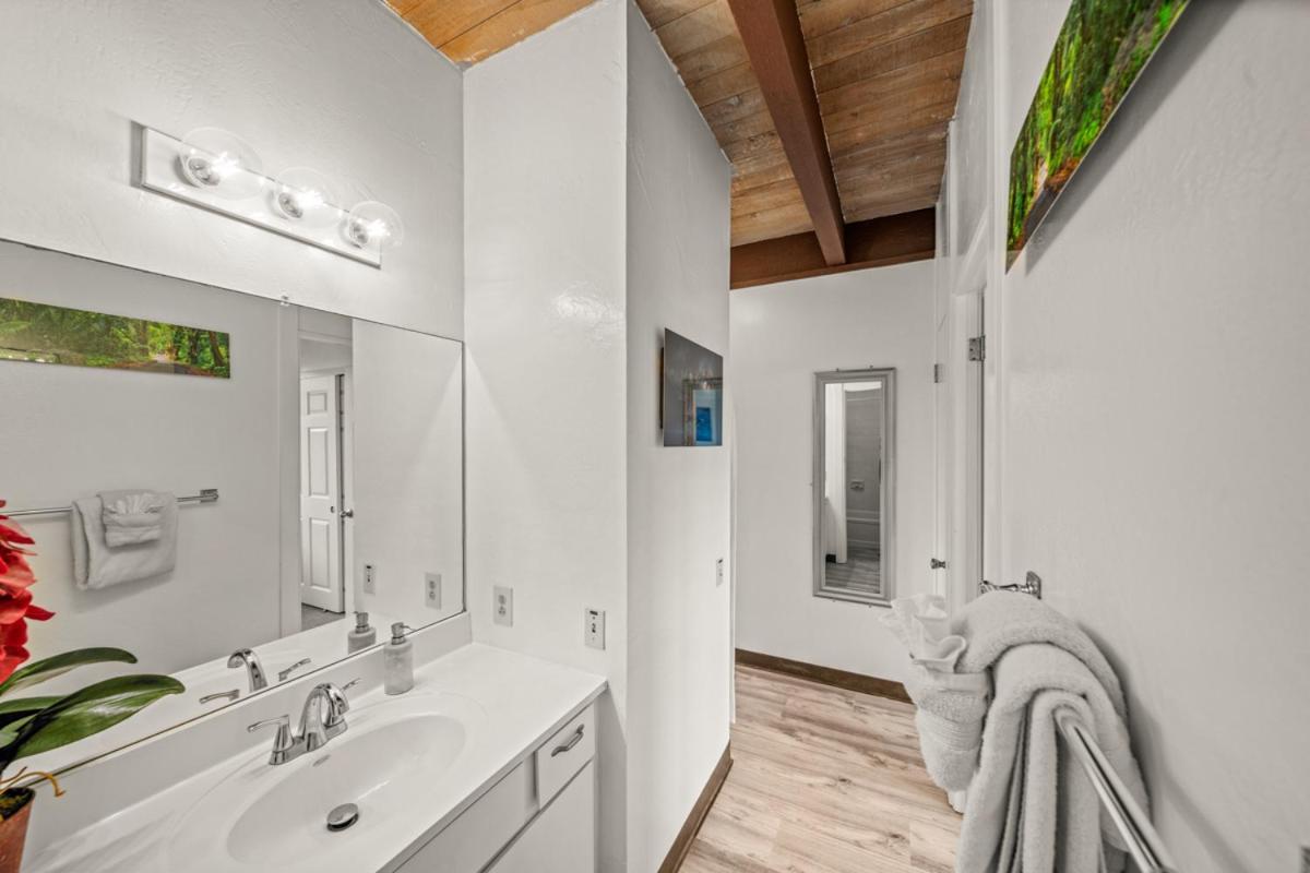 Newly Upgraded 1Br Unit Near Beach Max Of 5 Guests Kailua-Kona Buitenkant foto
